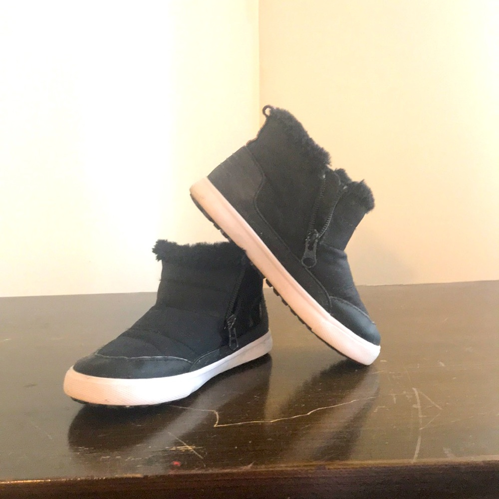 Girls winter boots